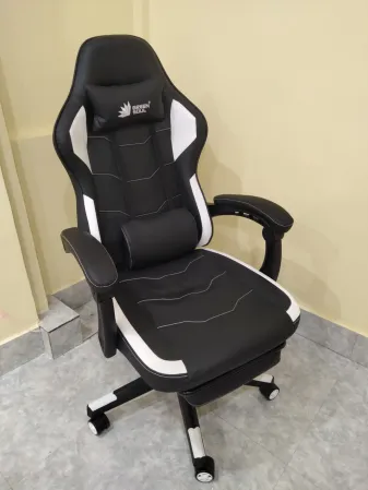 Green Soul Blade Gaming Chair With Footrest