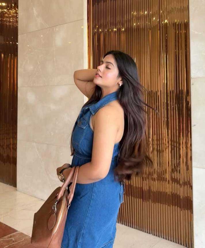 Call Girls in delhi Mayur Vihar Phase 1 ) 7291859944