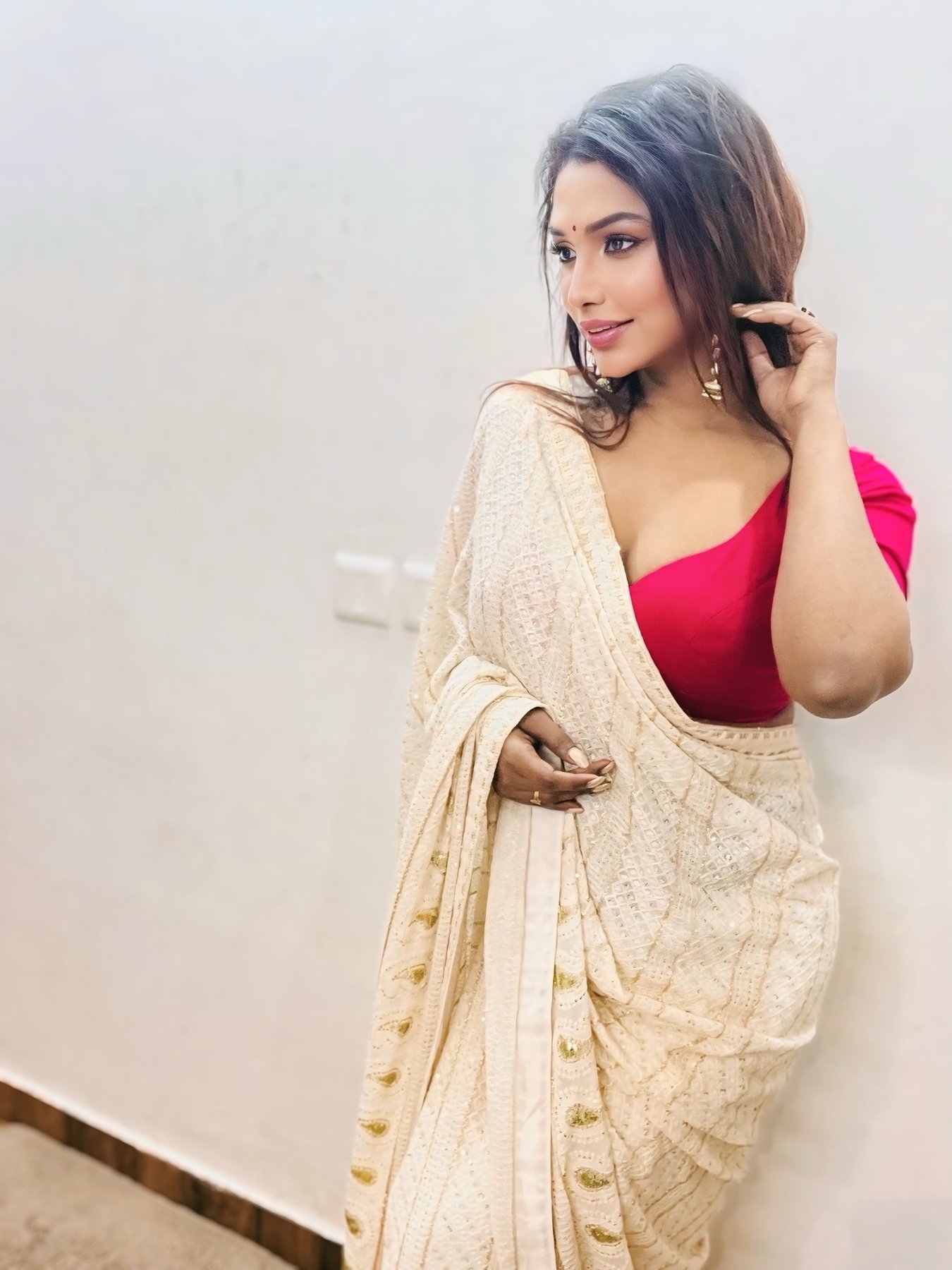 Safdarjung Enclave Call girls 100% Verified 9911007304…