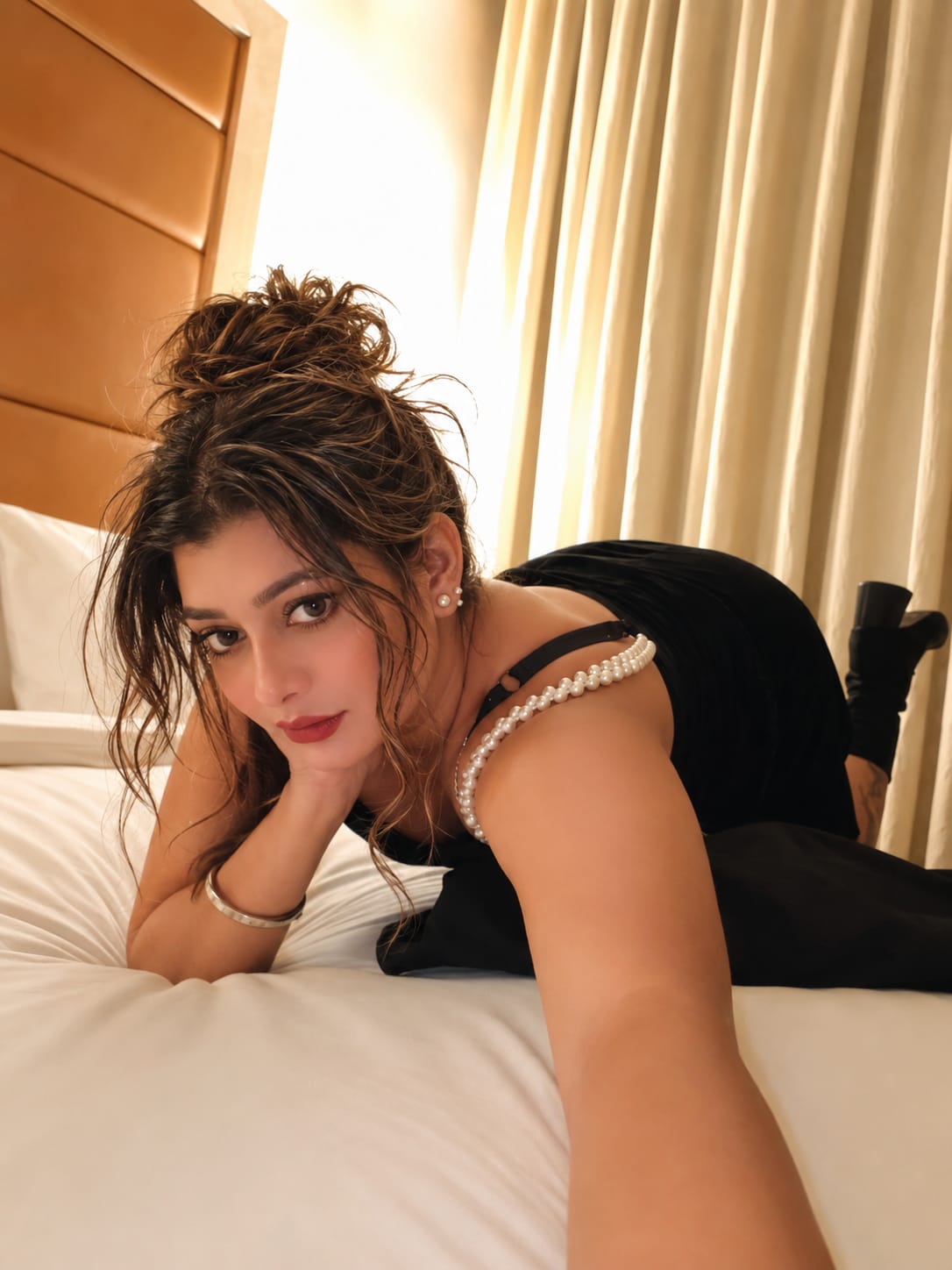 Beautiful call girls escort service 9873222486