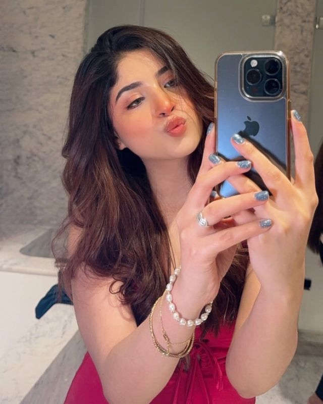 Call Girls In Indraprastha Extension 9711014705 Escort Service