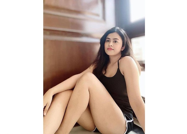 Low Rate Call Girls In Safdarjung Delhi +917827277772