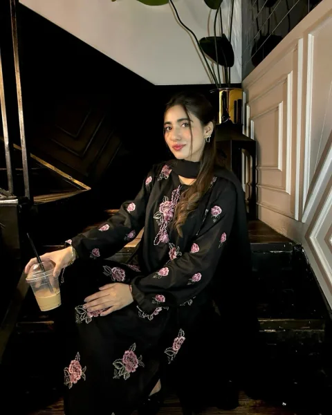 Late-Night Call Girls in Chandni Chowk (Delhi) – Delhi Escorts Service 7303025131