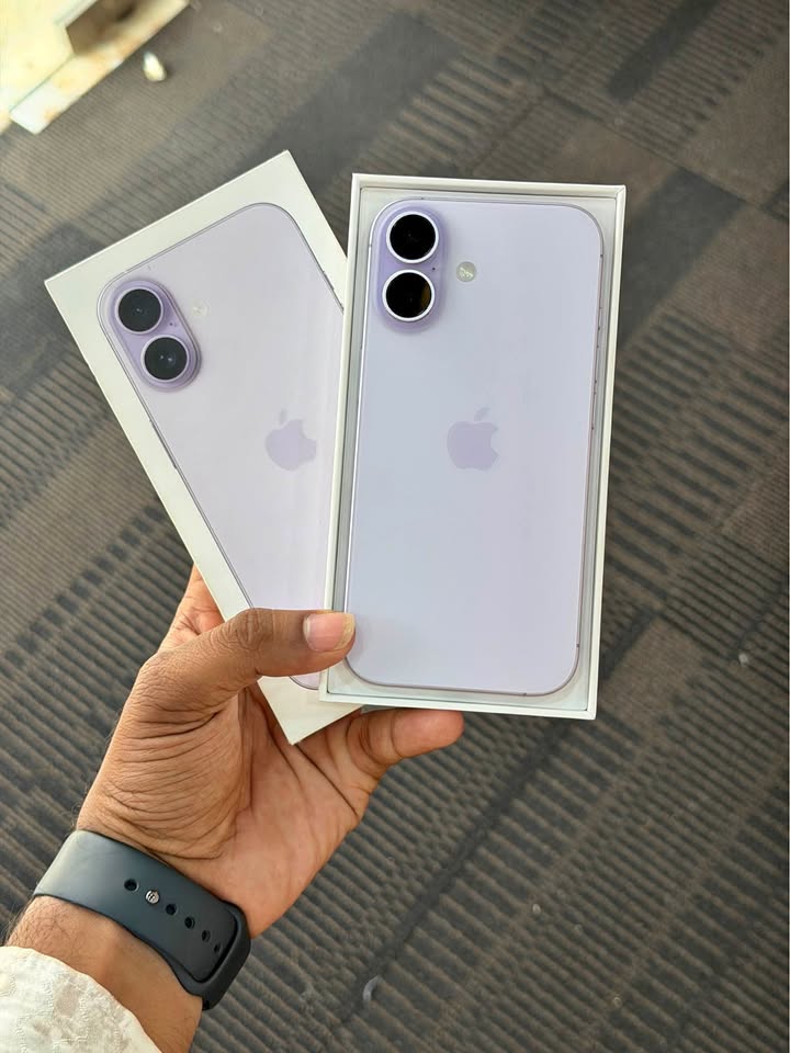 Steal Deal! Used Apple iPhone 17 256GB Lavender