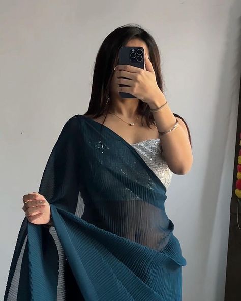 Hot Busty  Escorts Service In Noida 43꧁❤ 98990T01462❤꧂Call Girls Service In Noida Sector 43