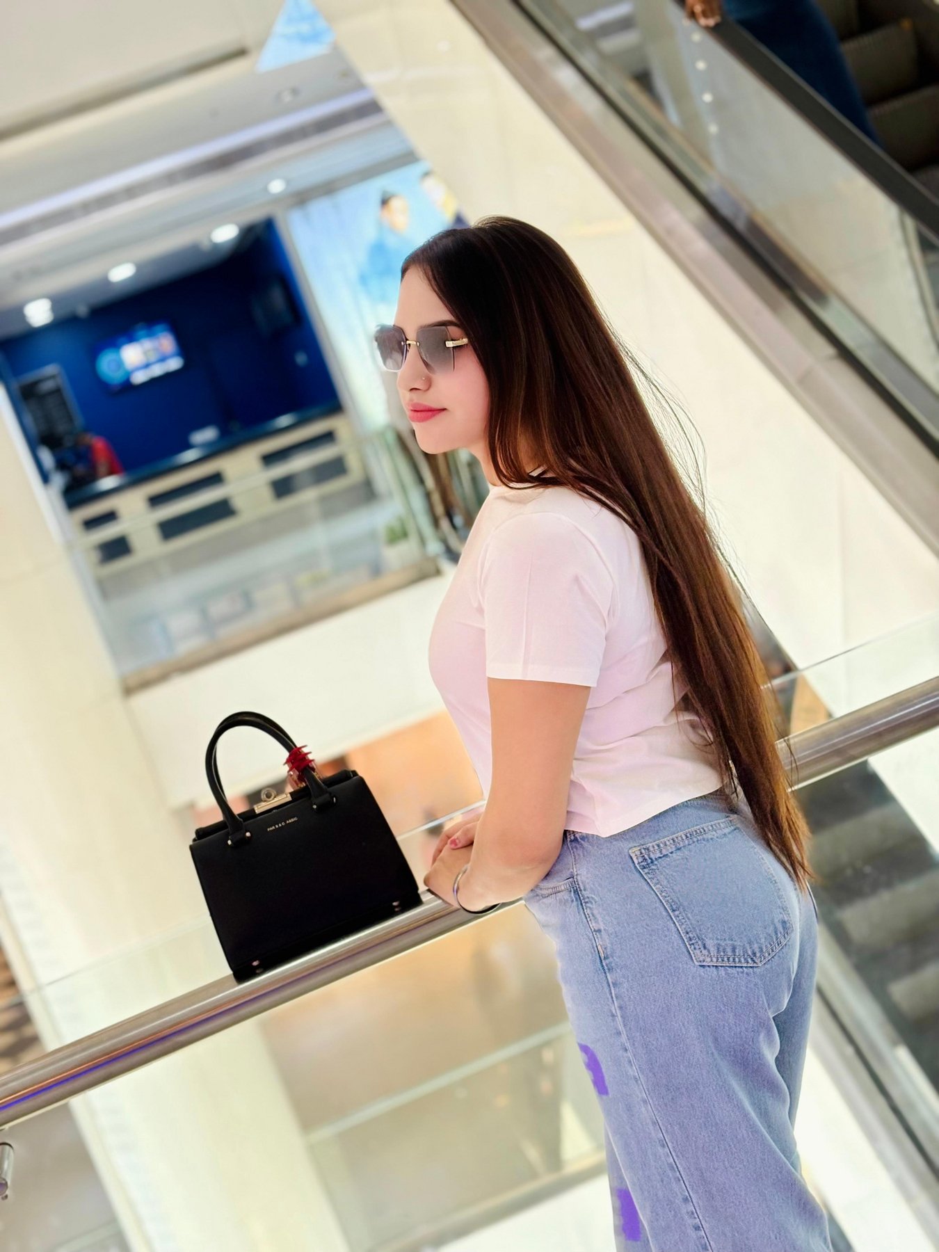 Call Girls In  Near Safdarjung Hospital 9953706848