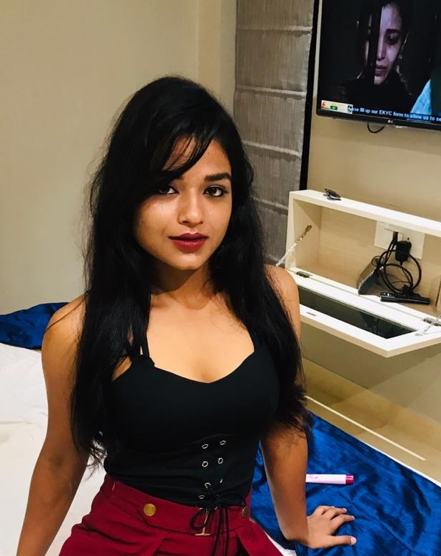 Call girls in hauz khas  (Delhi) 99998~15811 (Low Rate )
