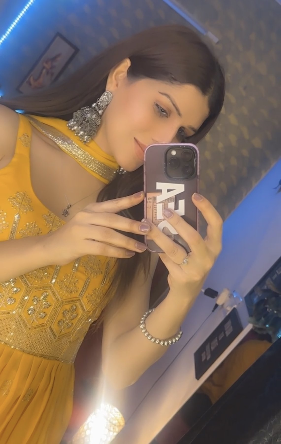 No Advance /→ 99902_26658 /→ Call Girls In Nehru Place