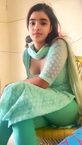 Meetup Taniya 95409-00751 Call Girls in Noida Sector 49 Escorts 2500 With Room
