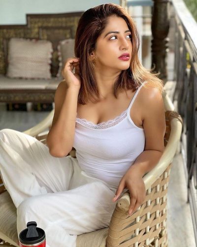 Call Girls in Defence Colony Delhi Escort