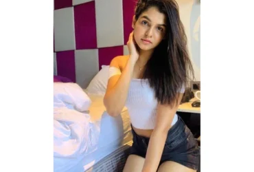 HOT༄༄ /GIRLS →9711106444 →JUST call girls in Greater Kailash, Delhi