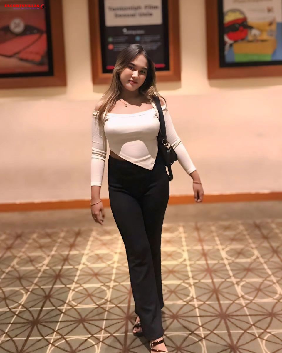 Young Call Girls In Crowne Plaza Gurgaon, an IHG Hotel 9667280255 Get 24/7 Delivery Escorts Service