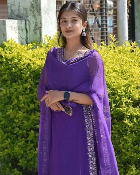 👍 Call Girls in Gulmohar Park Delhi ☎ 7303025131✯Trusted Escort Service