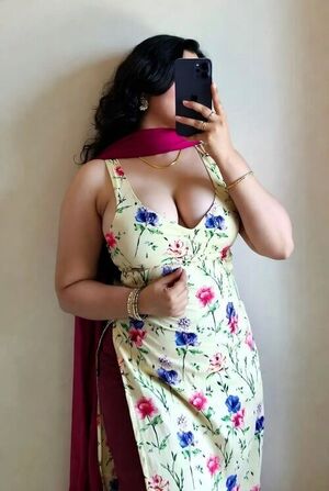 select your girl 𝟡𝟚(𝟠)𝟡𝟛+𝟚𝟝(𝟝)𝟚𝟜 Call Girls in Laxm Nagar Delhi …