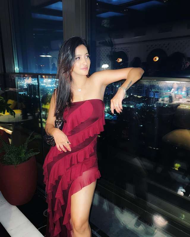 Reliable Meet Call Girls In Greater Noida | 8588800188