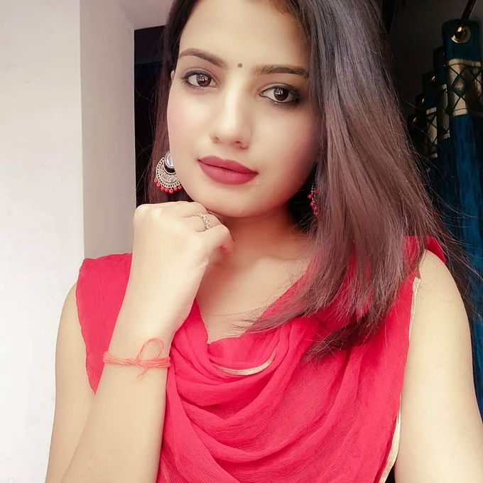 Beautiful & high class models Actress Escorts in Delhi