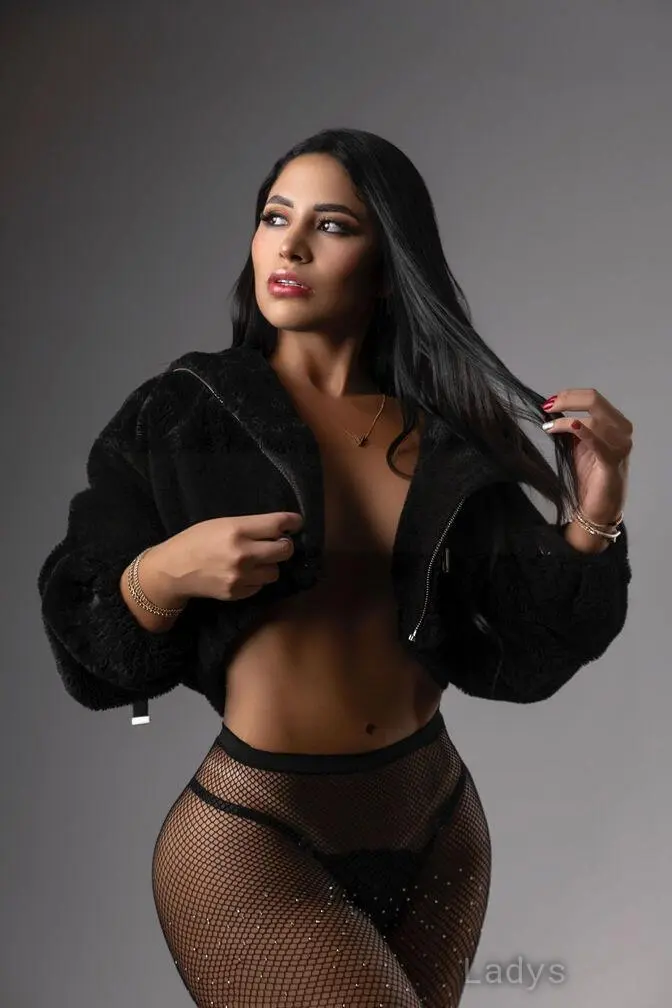 Meetup Taniya 95409-00751 Call Girls in Noida Sector 56 Escorts 2500 With Room