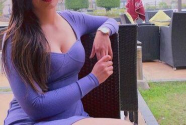 9 8 9 9 5 5 0 2 7 7 / Call Girls In New Friends Colony / Delhi