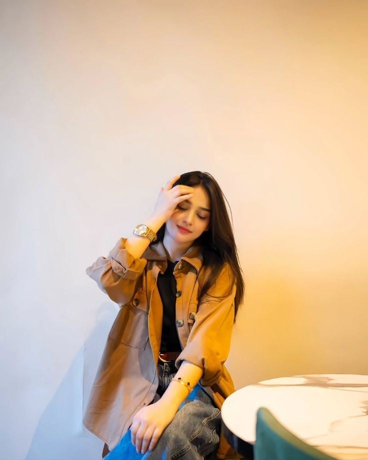 flexible Sector 122 Noida Call girls Delhi +919220592151 Vip Indian Call girl Delhi Ncr