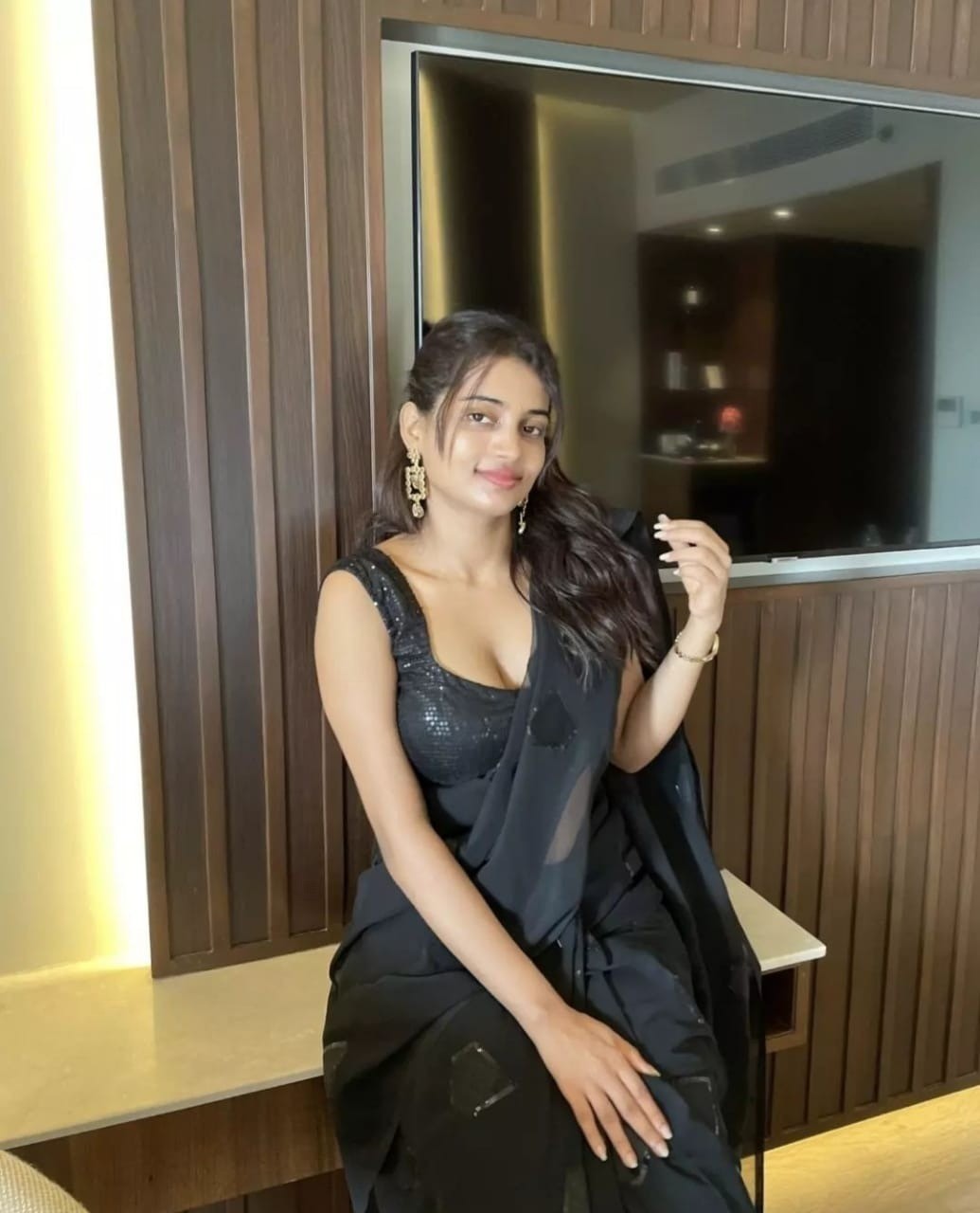 Alpha 1 Greater Noida Call Girls ☎️ ((9873444404)) Low rate call girl service