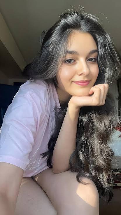 BKC POOJA CALL GIRLS AVAILABLE 24/7 WHATSAPP NUMBAR 9004722577