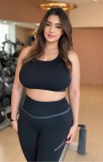call girls in delhi Maharani Bagh꧁☎ 70421 ✔ 04524 ꧂ESCORTS SERVICE