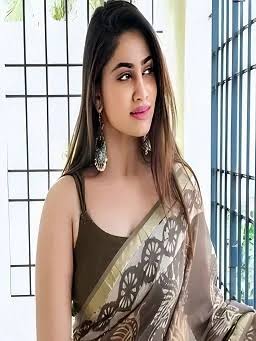 call girls in delhi Shaheen Bagh꧁☎ 70421 ✔ 04524 ꧂ESCORTS SERVICE