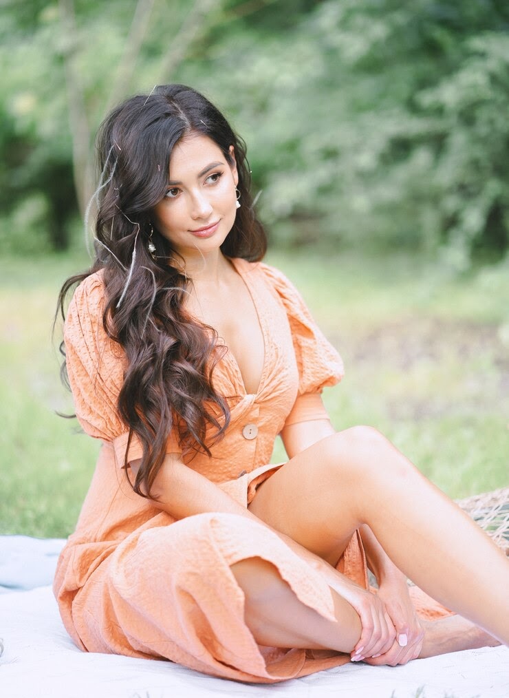 Defence Colony   𝐂𝐚𝐥𝐥 Girls : ☎️ ((9873111406)), 💘 Low rate best girl 💘