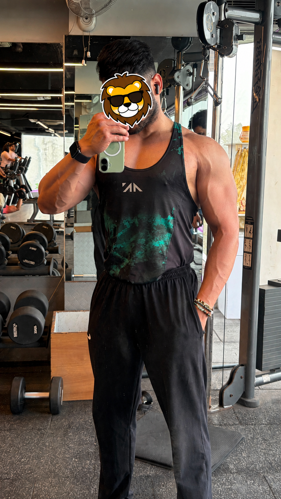 A 28 year old Muscular Man Only For Women