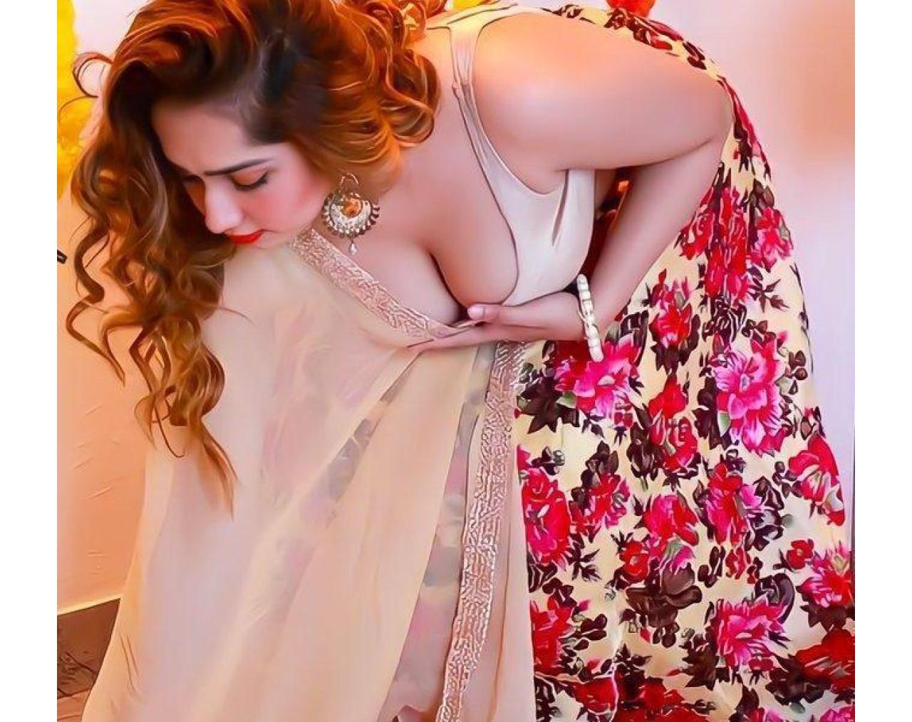Top Rated Escort Service Call Girls In Paharganj Delhi 9953350570