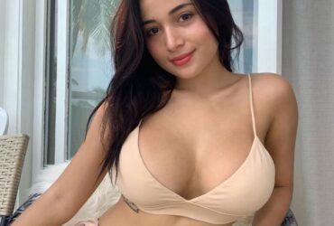Call Girls In Paharganj Delhi  9319099832 Escorts
