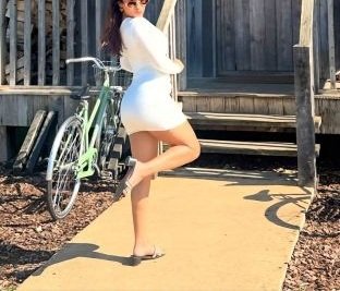 Delhi:999O327884 Low Price Call Girls In Sector 29 Gurugram Delhi Escort