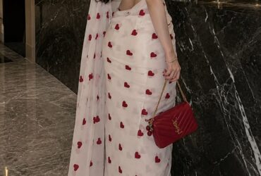 Call girls in Kalkaji Extension Delhi 8588866654 Escorts service