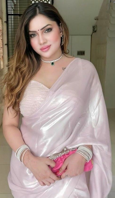 Call Girls in Alaknanda : 💘 ((9991010032)) 💘 Low rate call girl service