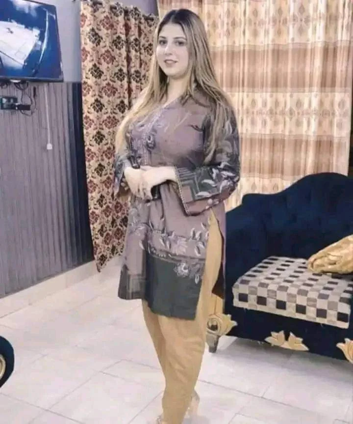 Call Girls In Safdarjung Enclave- Call Us ₰≛99580~18831≛₰ 💖 ℭaℒℒ ℊiℛℒs In DeℒhI)