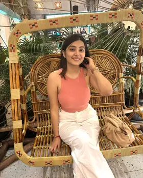 Andheri Escorts Sakinaka Mumbai Bandar Call Girls in VIP models Nalasopara Naigaon Cooperative High Juhu in cash payment available