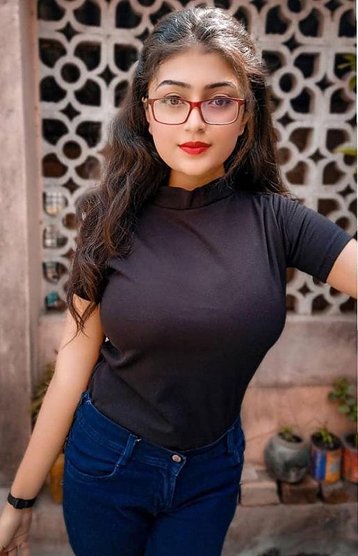Colaba Escorts Best Price (Sonu) Guaranteed Real Call Girls Near Gateway Of India Mumbai