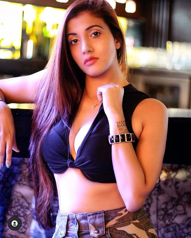 Get VALUE for YOUR TIME and MONEY with OUR upscale, DISCREET, passionate, and erotic and ORIENTAL GIESHAs Are you in USA / Staying at any Luxury Hotel? Need Personal Encounters? CALL NOW +919810245896 Ramp Models, Upcoming actress, Established actress. +919810245896 Female ESCORTS in Chicago