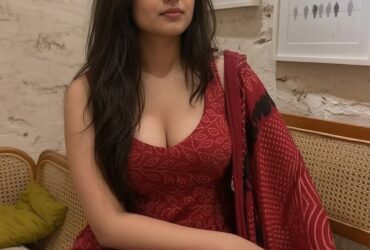 Call girls in Khirki Extension Delhi 8588866654 Escorts service