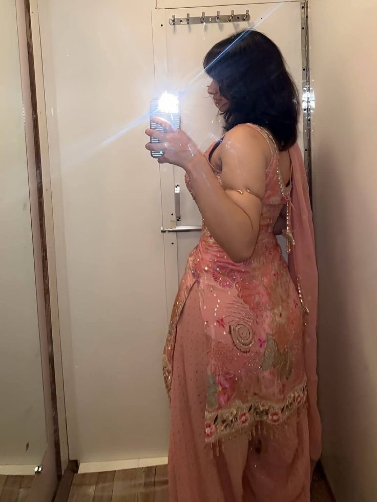 Call Girls In Aya Nagar ☎️ ( 8447074457 ) Delhi Women Seeking Men Dating Service