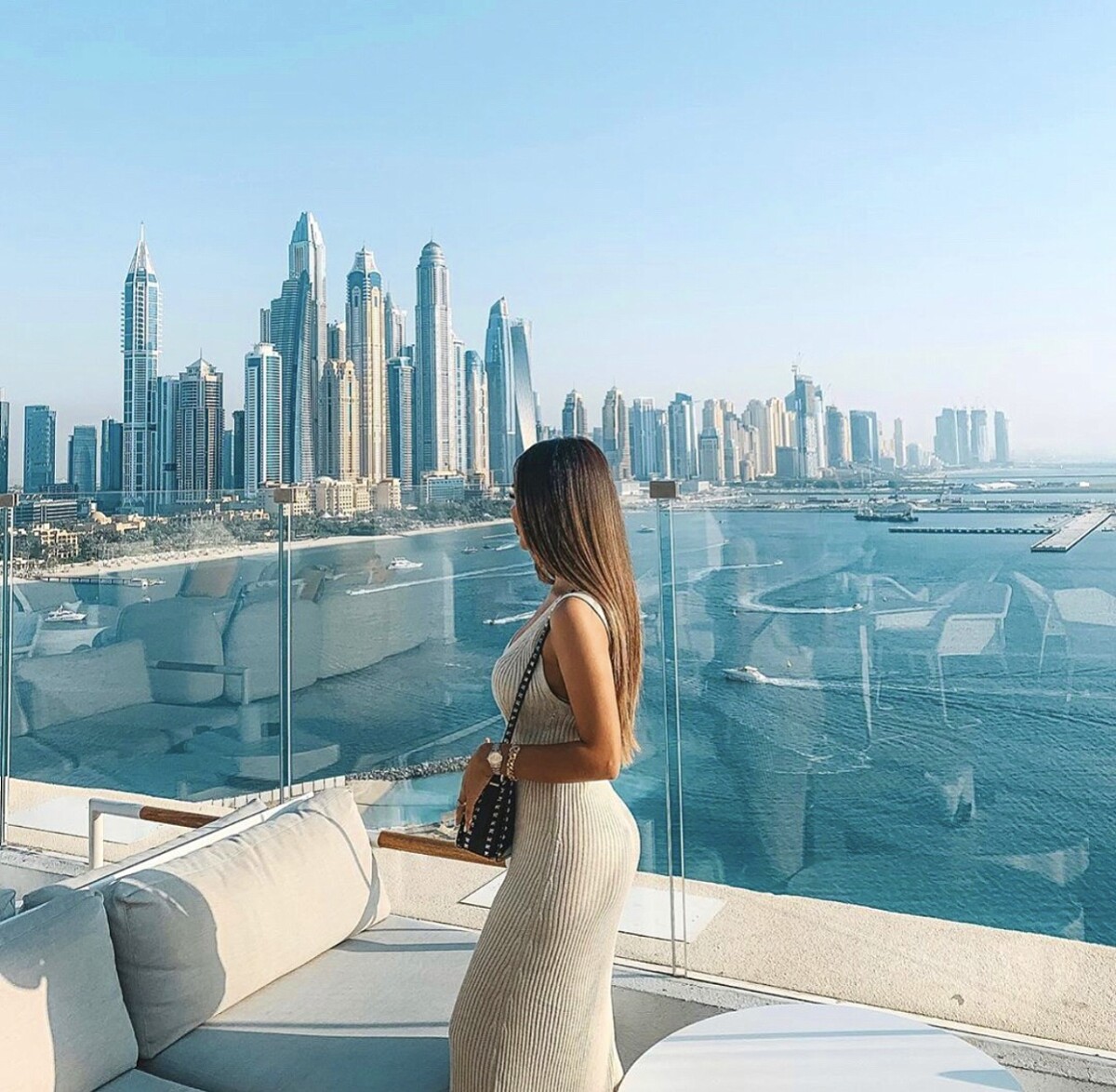 SURYAA HOTEL FEAMLE ESCORTS)) Russian Call Girls In The Suryaa New Friends Colony Delhi