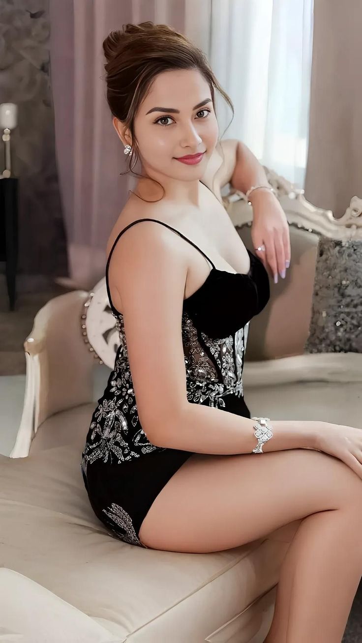 Call Girls In Jamia Nagar ☎️ ( 8447074457 ) Delhi Women Seeking Men Dating Service