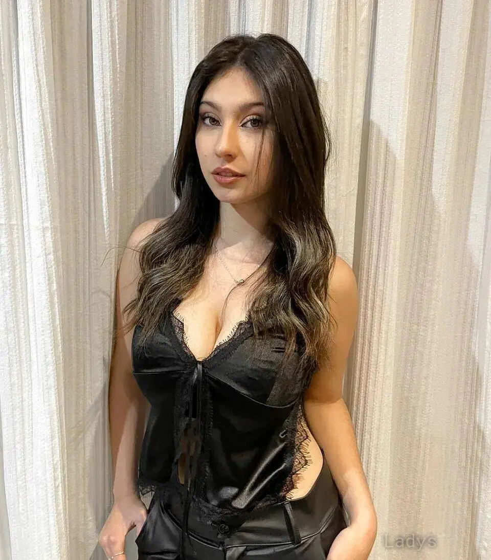 Hire VIP Escorts Near ITC Grand Central a Luxury Collection Hotel Mumbai | 24/7 Services Parel Sexy Call Girls