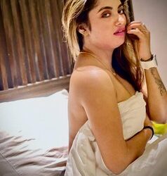 Real Call Girls In Jia Sarai Delhi 8920285992 Cash Payment No Advance