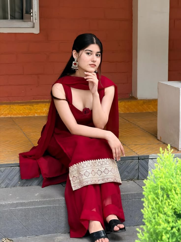 Call Girls In Roop Nagar 9711800081 Escort Service