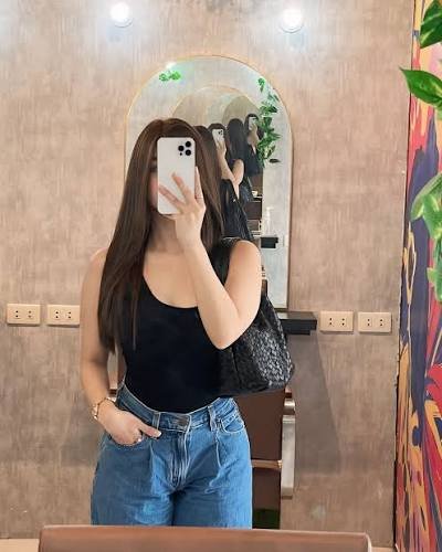 Call Girls in Noida Sector 52 Metro Station 9220134599 Escorts Service