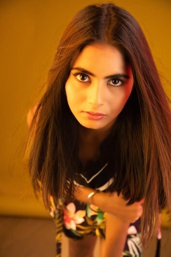 Wave City Center Call Girls & Escorts 9667259868  – Independent, VIP & Luxury Services in Noida